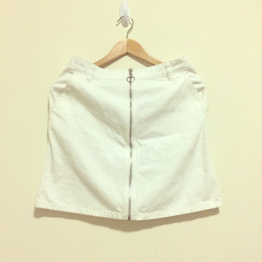 Hotwind jeans circle metal zip front white skirt